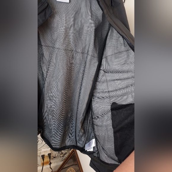 Columbia Lightweight Jacket - Picture 13 of 16